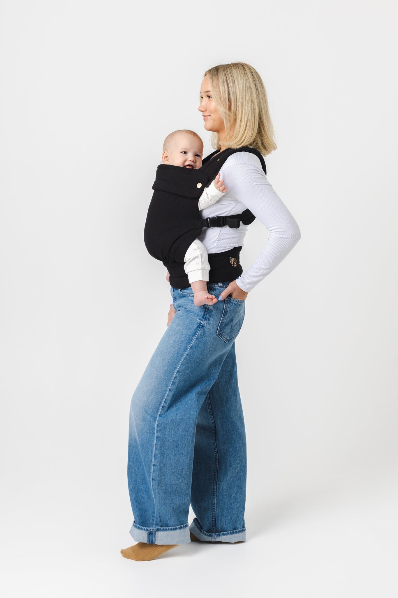 The Monarch Carrier - Ebony