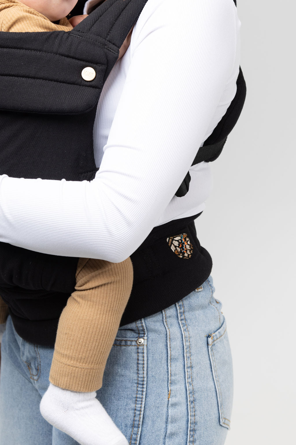 The Monarch Carrier - Ebony